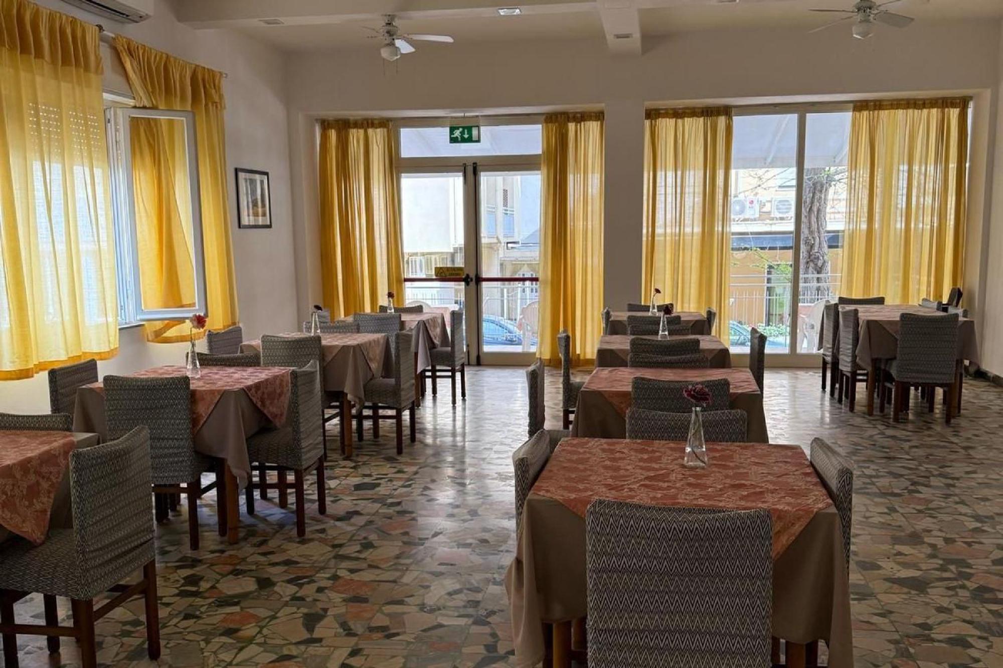 Hotel Nives Rimini Exterior foto