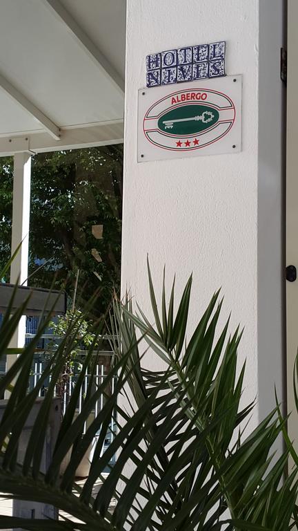 Hotel Nives Rimini Exterior foto