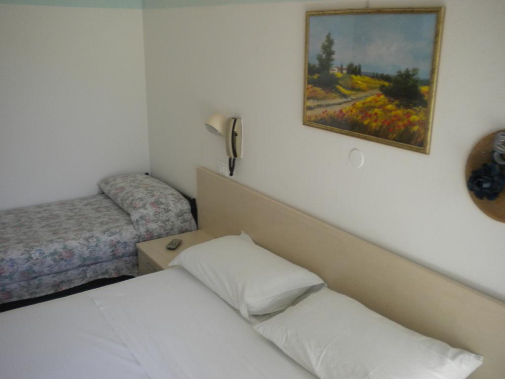 Hotel Nives Rimini Zimmer foto