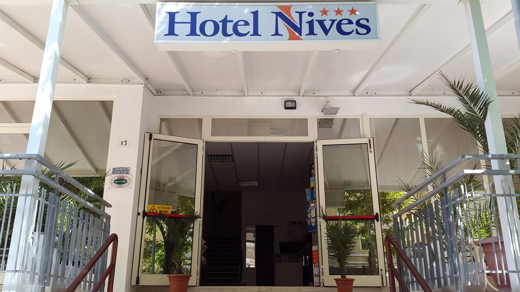 Hotel Nives Rimini Exterior foto